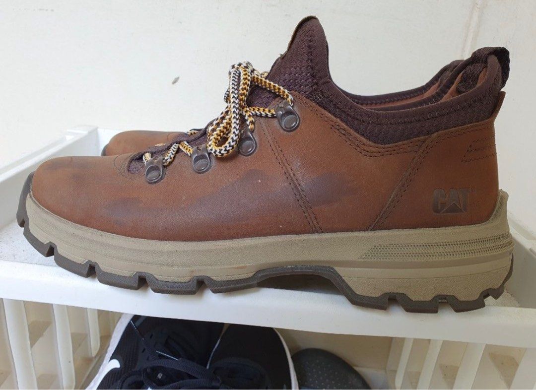 Caterpillar walking boots best sale