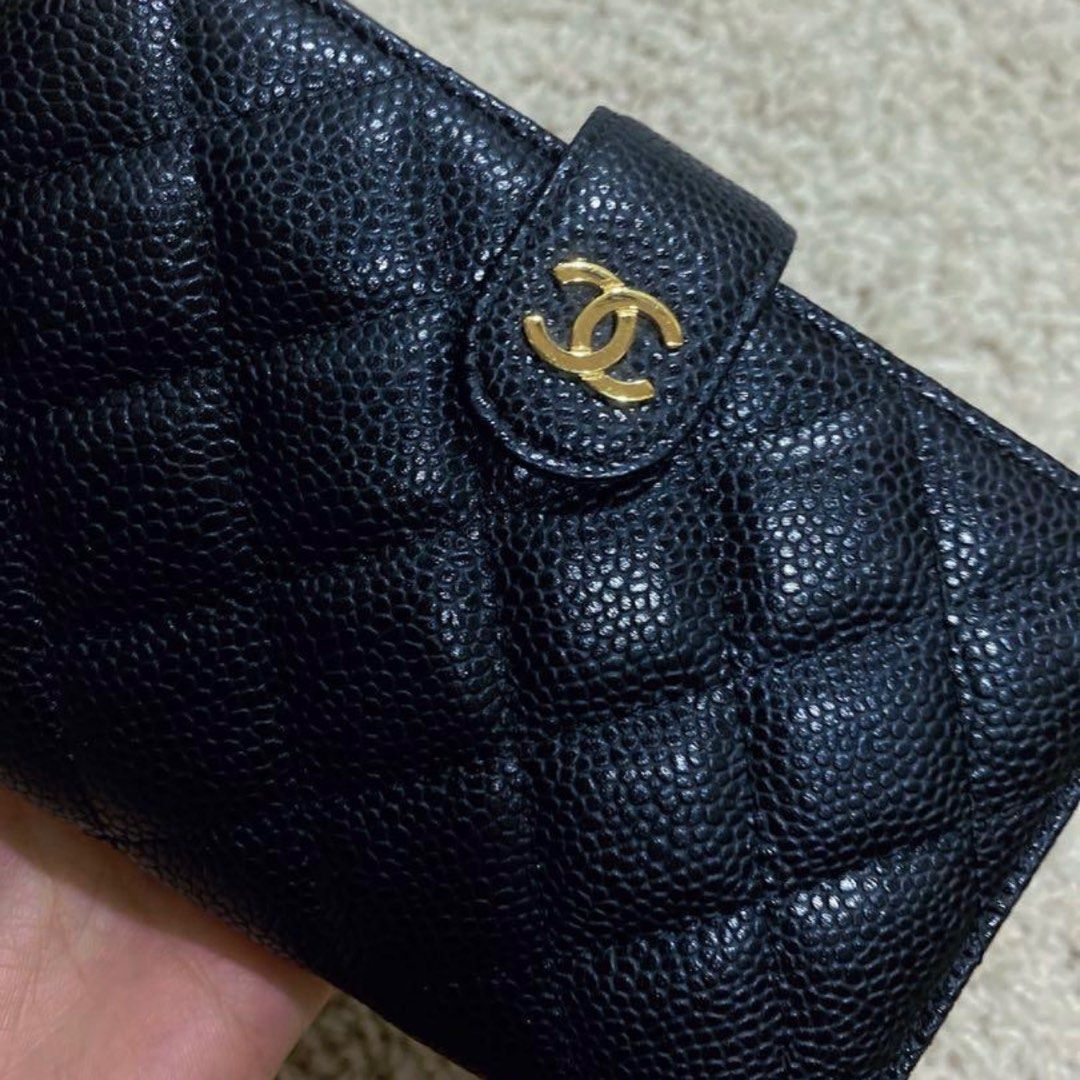 Chanel medium wallet hot sale caviar