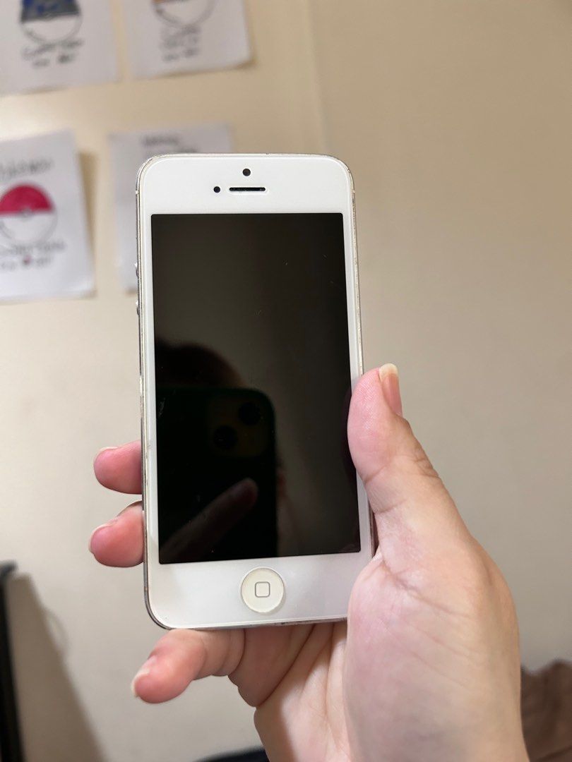 Defective iphone (Category: Others) located in Taguig. Submitted by uniquefindsmnl (Listing ID 1274211337, Image 3). Description: .