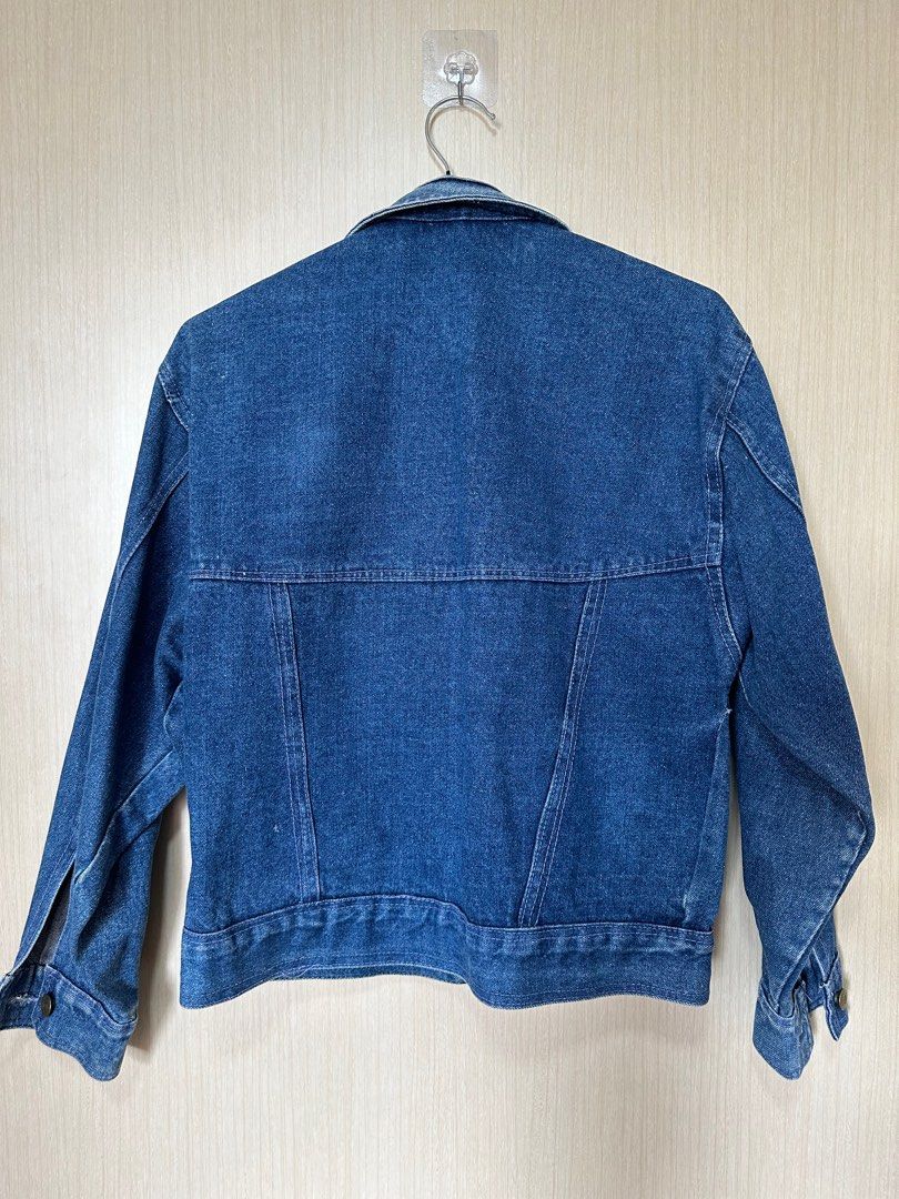 denim jacket with patches (Category: Coats, Jackets and Outerwear) located in Pasig City. Submitted by danda24 (Listing ID 1274284522, Image 3). Description: up to med frame.