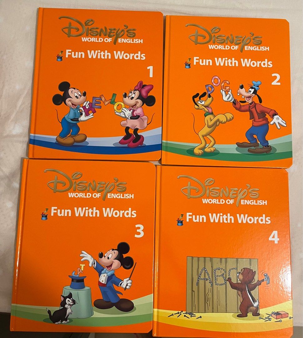 Disney World Of English: Fun With Words books and CDs, 興趣及遊戲 