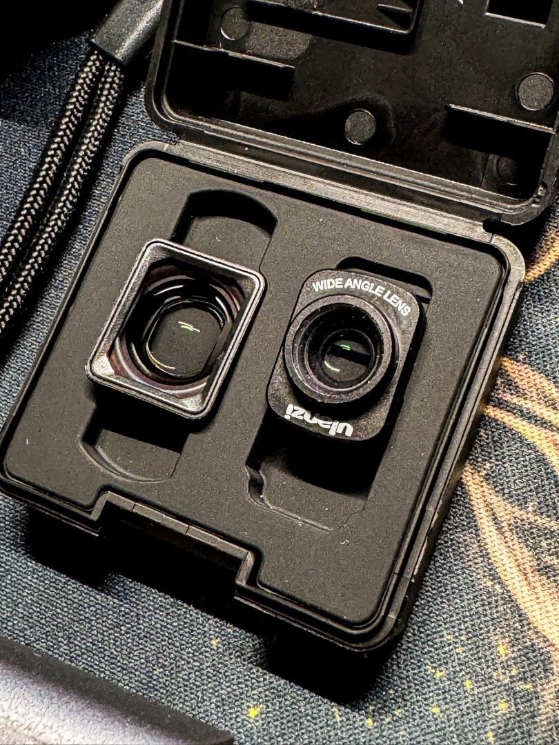 DJI Pocket 2 Looks brand new (Category: Video Cameras) located in San Juan City. Submitted by saristoreonline (Listing ID 1274332549, Image 2). Description: 🚨FOR SALE🚨 DJI Pocket 2 complete set with box - Wide angle lens (bnew) - do it all handle (bnew) - under water case (bnew) - phone holder - carrying case 20,000 only RFS: Decluttering 📍 BGC.