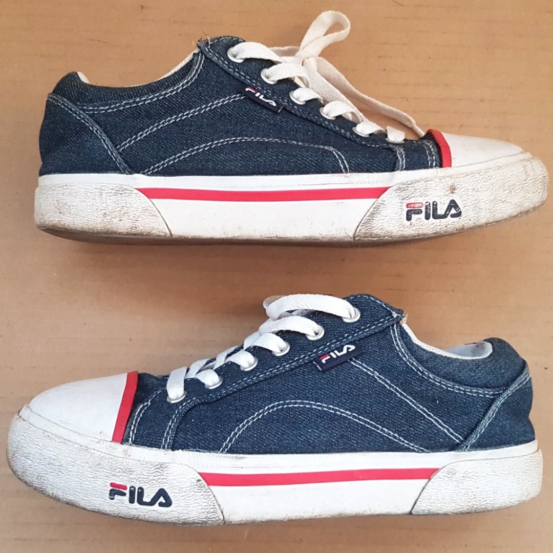 Fila sneakers with jeans store