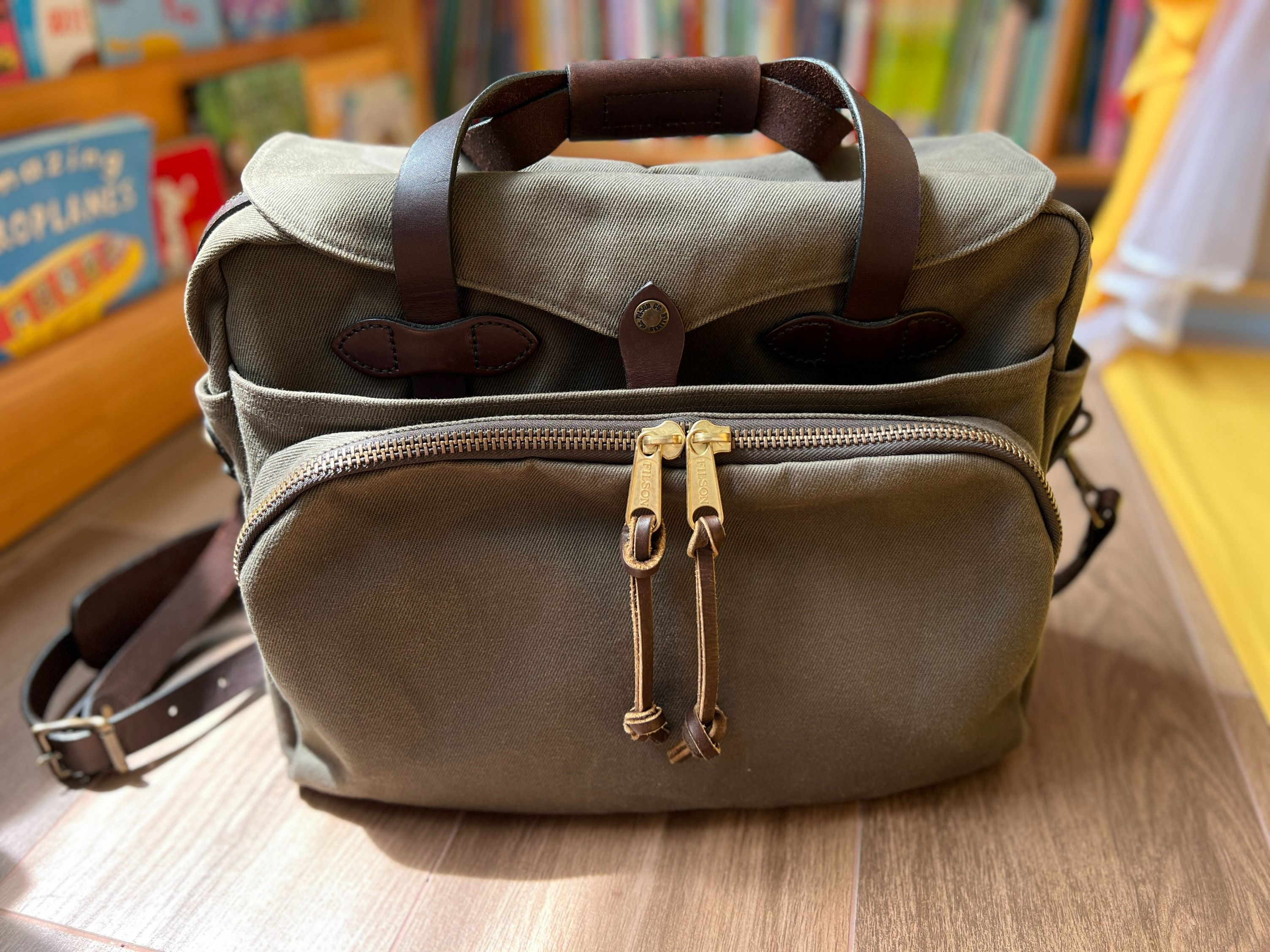 Filson twill padded laptop briefcase discount