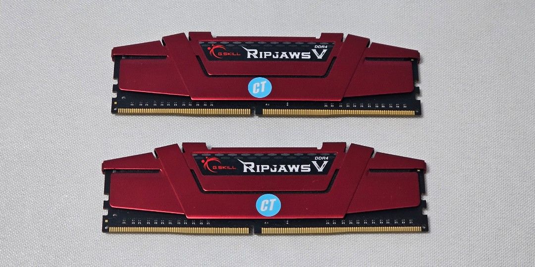 G.Skill Ripjaws V DDR4 2400 2x4GB RAM