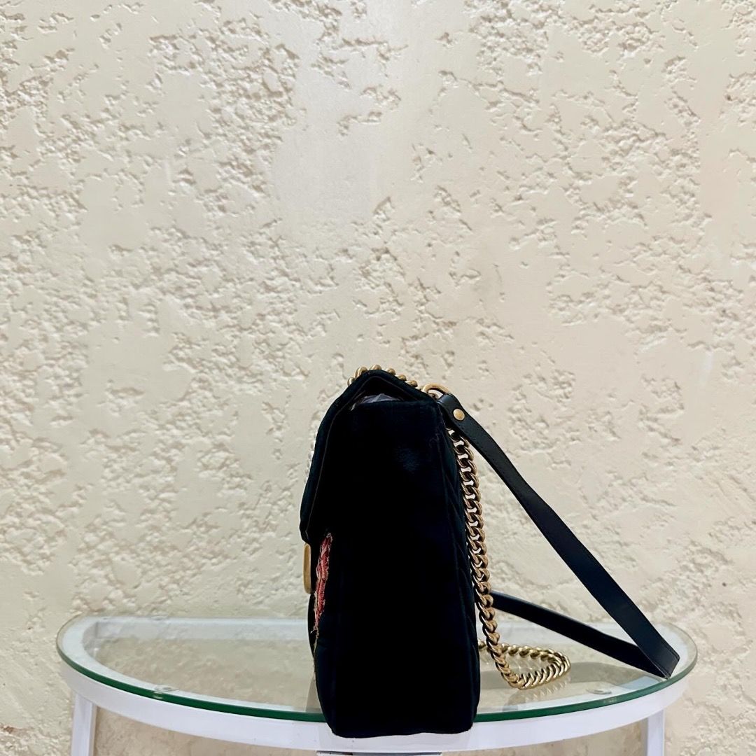 Gucci Marmont Flap Medium (Category: Luxury Bags & Wallets) located in Cebu City. Submitted by brendabebot (Listing ID 1274224325, Image 3). Description: Gucci Marmont Flap Medium Limited Loved Edition Material: Velvet Condition: 9.5/10 excellent condition Inclusions: Legit Grails certificate, Gucci dust bag Price: Php 90,000 Mode of payment: BDO, PNB, Security Bank, EastWest, Gcash, Credit Card (Paypal additional fee 5%) All items listed by Stac