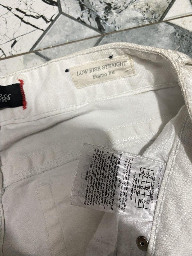 Guess jeans Women s Fashion Bottoms Jeans on Carousell