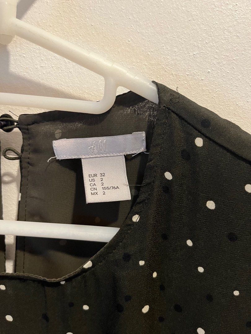 H&M Polka Dot Dress (Category: Dresses) located in Makati City. Submitted by joylemjnd (Listing ID 1274256659, Image 2). Description: Dark forest green color.