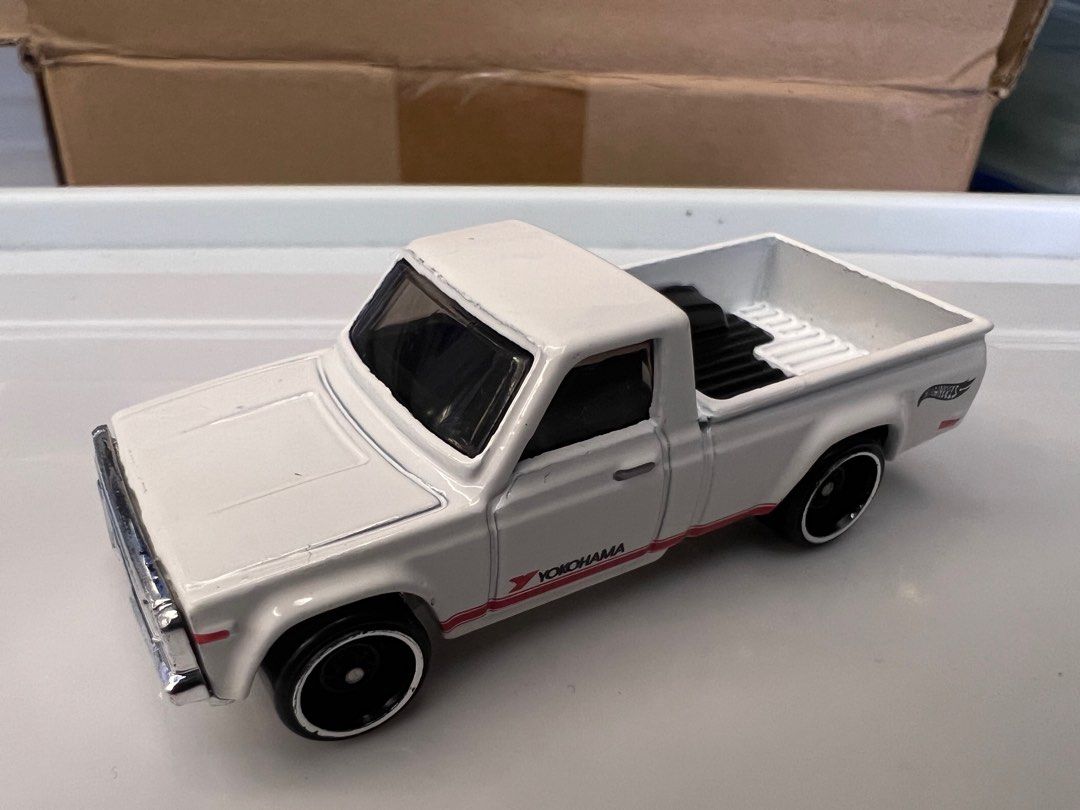 Hot wheels top mazda repu white