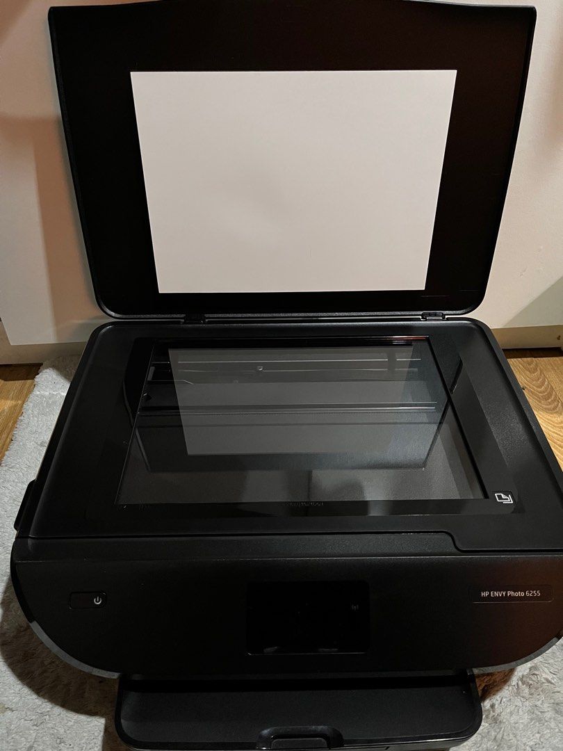 Hp printer (Category: Computer Parts & Accessories) located in Toronto. Submitted by melbn (Listing ID 1274168945, Image 1). Description: .