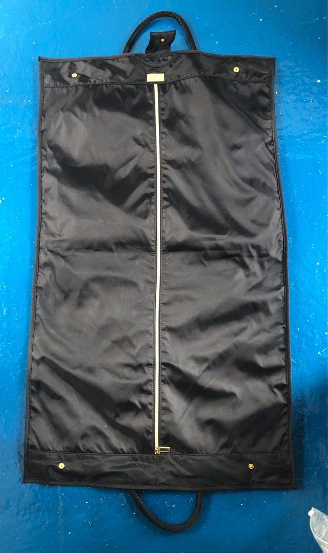 Hugo boss hot sale garment bag
