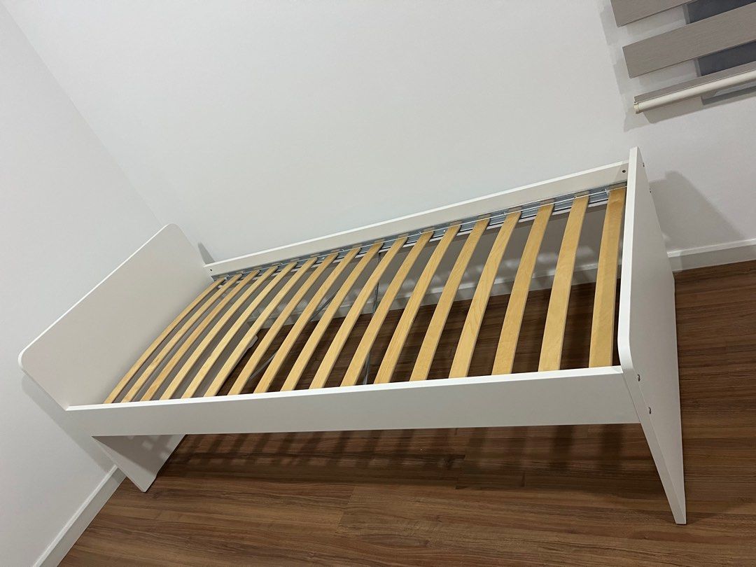 Ikea Slakt Single Bed with Luroy Slatted Bed Base 90 x 200 cm