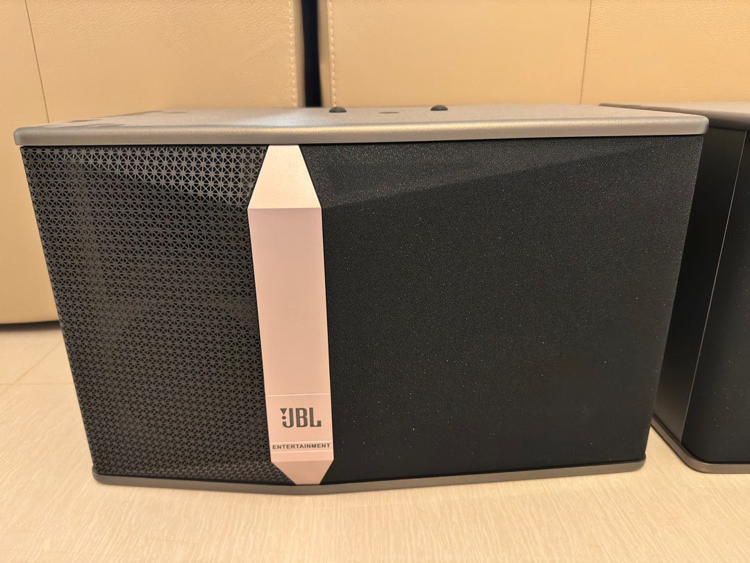 JBL Ki510 Karaoke Speaker