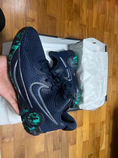 (Category: ) located in . Submitted by sidekick_sneakers (Listing ID 1274211076, Image 1). Description: .