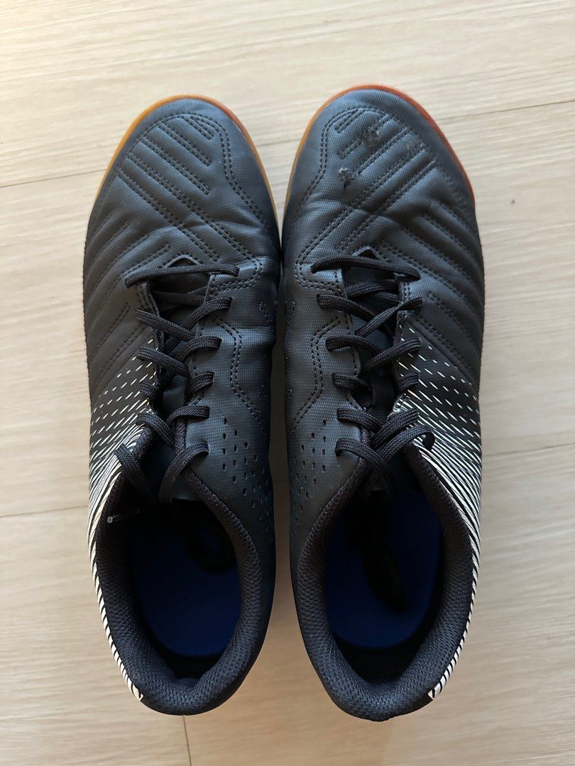 kipsta futsal shoes
