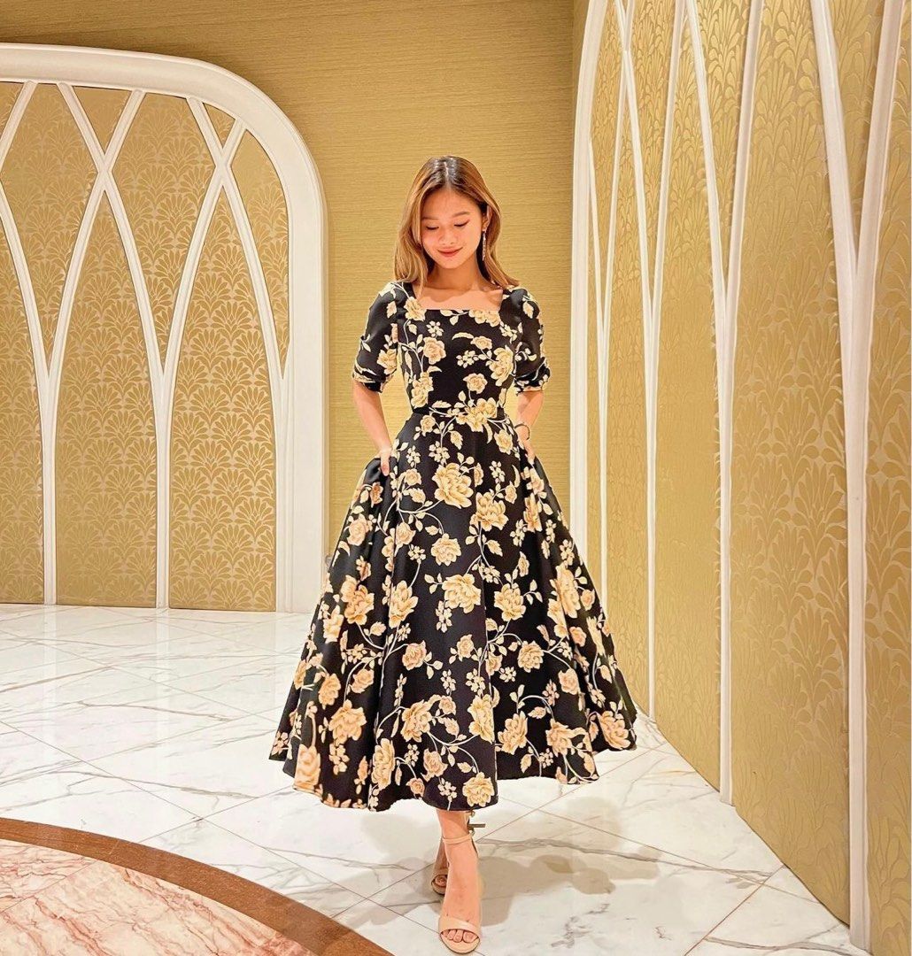 Laura ladies dresses shop