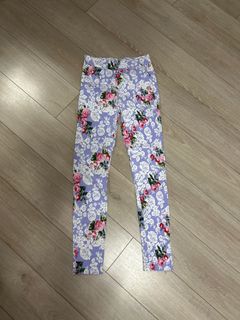 Zobha Cosmo Print Yoga Leggings, 女裝, 褲＆半截裙, 其他下身- Carousell