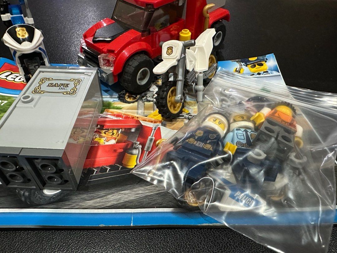 Lego city 60137 price top