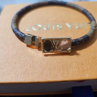 Louis vuitton bracelet replica store