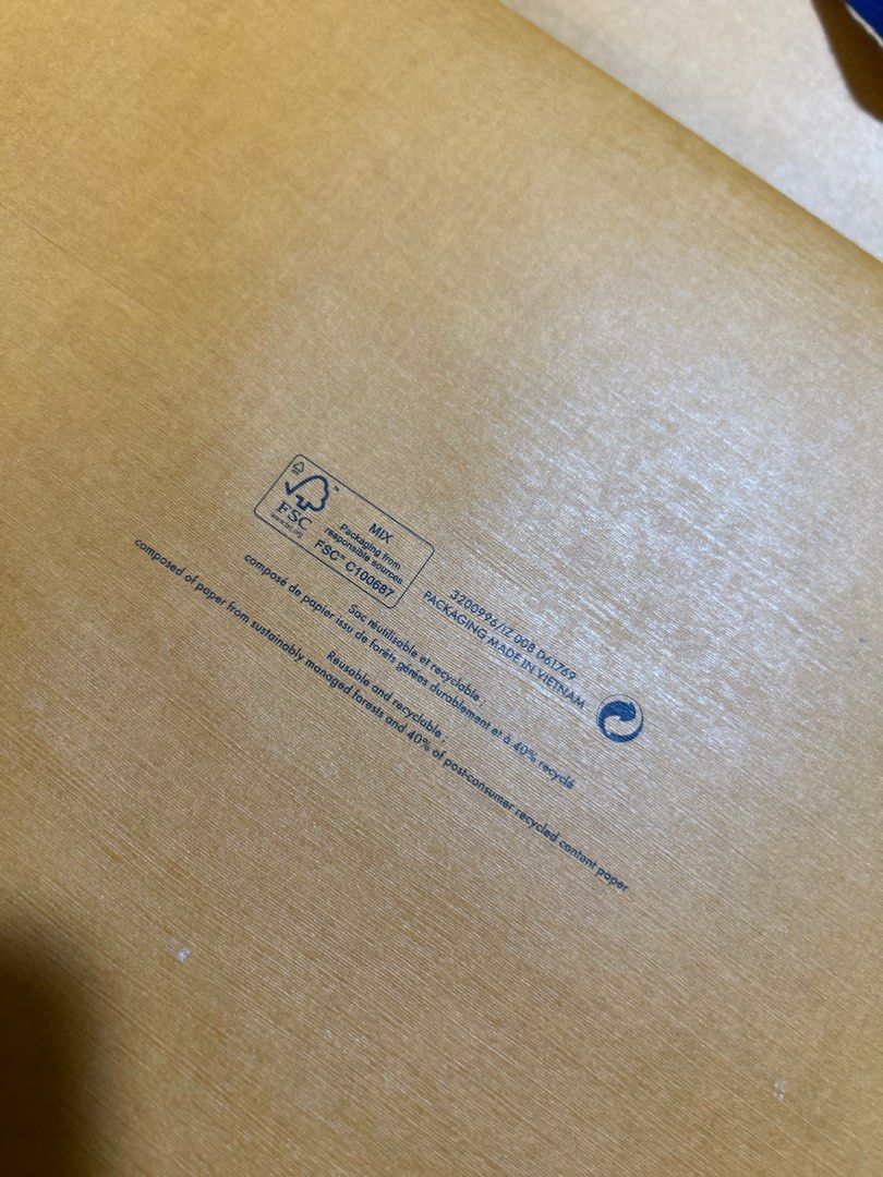 LV paper bag (Category: Luxury Bags & Wallets) located in Caloocan City. Submitted by tidytitan (Listing ID 1274226703, Image 2). Description: .