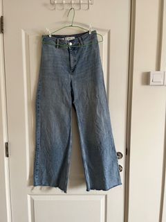 (Category: ) located in . Submitted by kris_wang_ (Listing ID 1269040475, Image 1). Description: .
