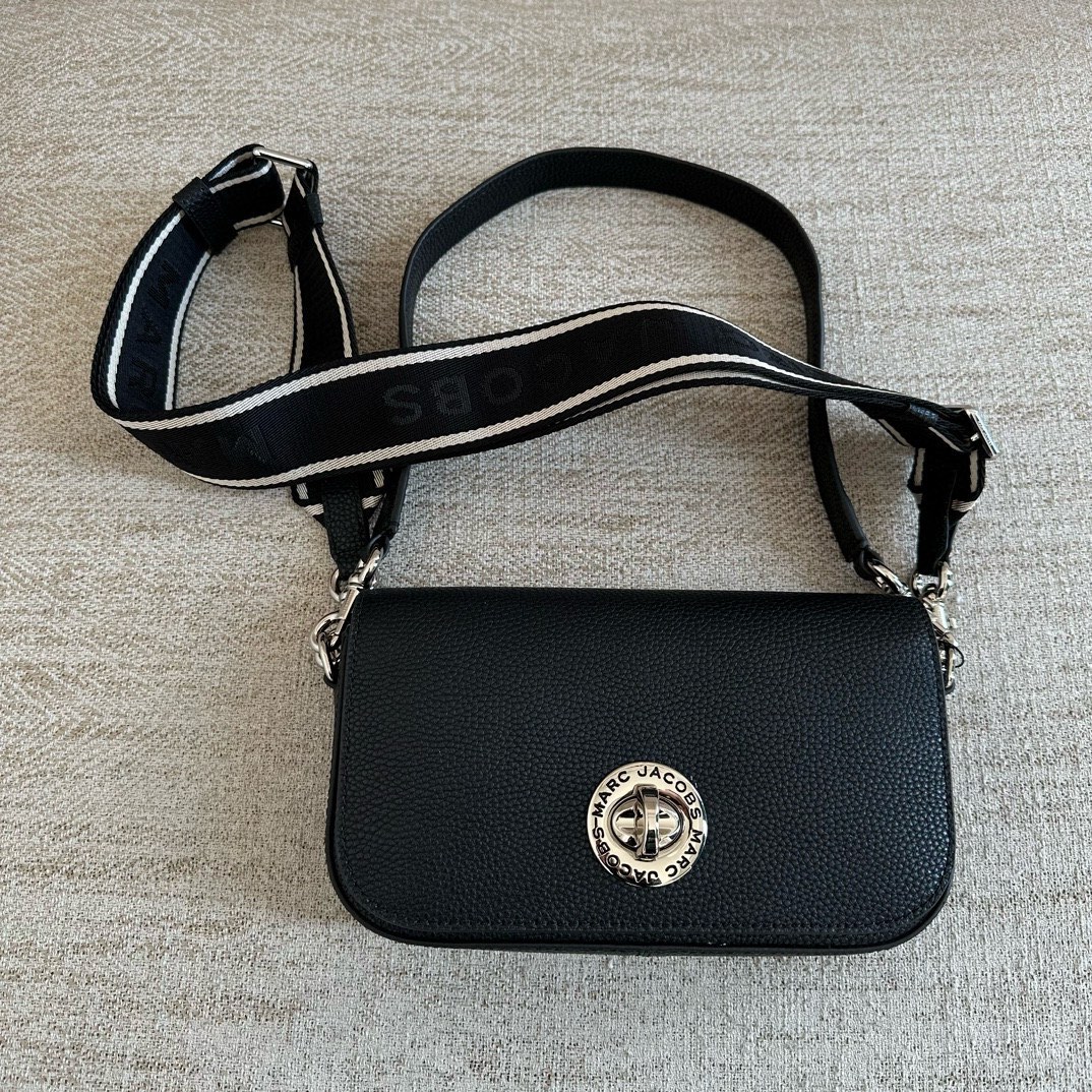 Marc Jacobs shoulder bag Women s Fashion Bags Wallets
