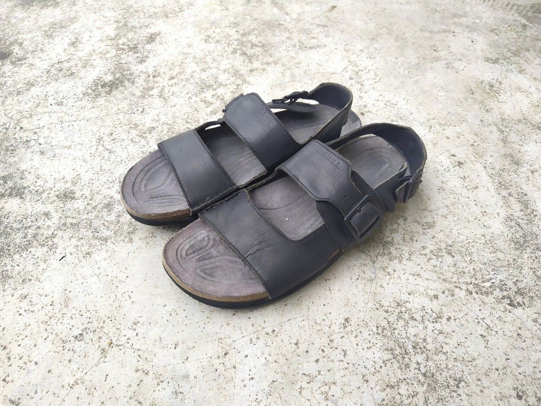 Merrell leather flip flops best sale