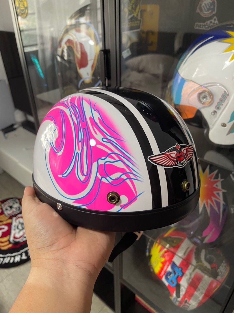 Helmet shop steng pink