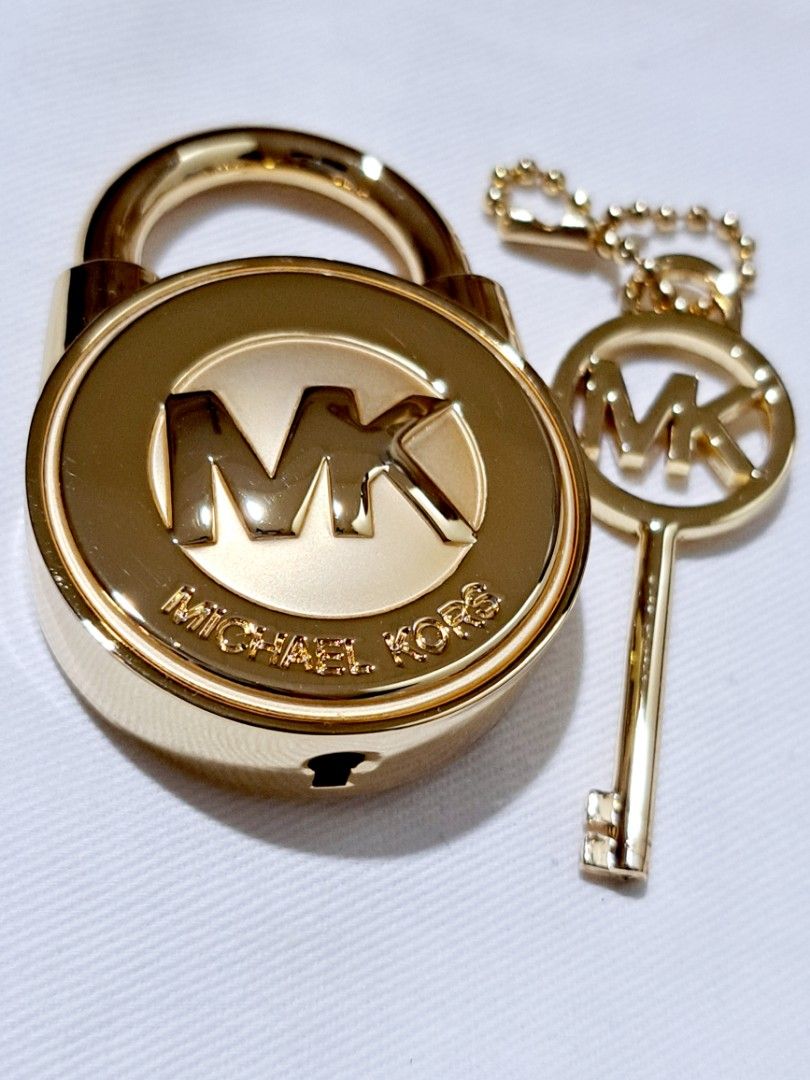 Michael kors lock and key bracelet hot sale