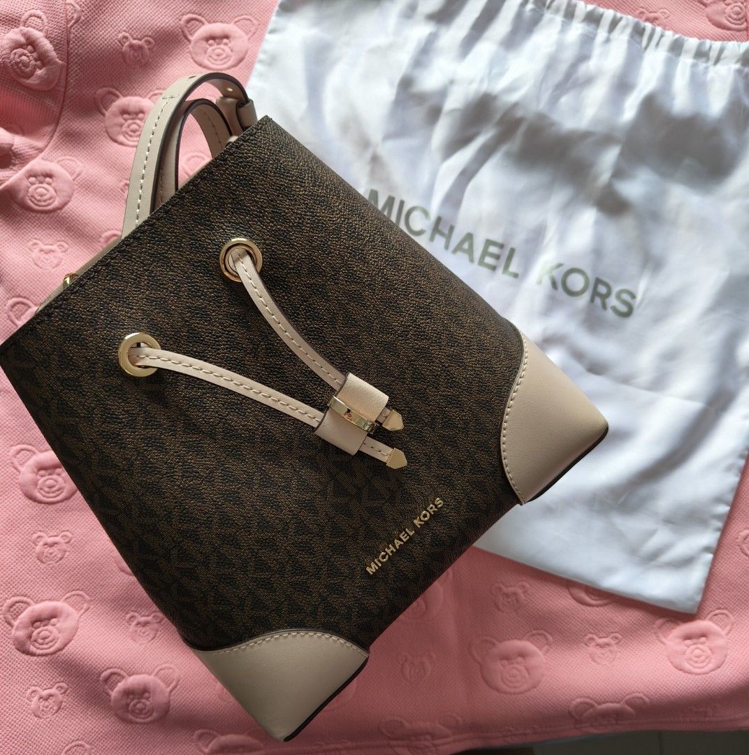 Michael kors mercer gallery small logo hot sale shoulder bag