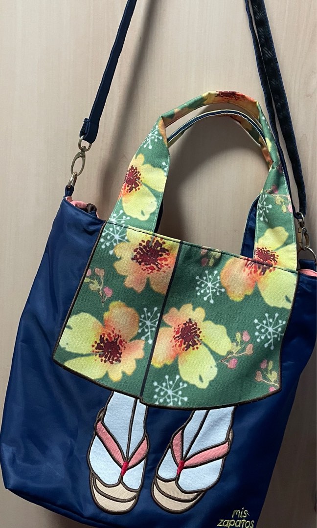 Mis Zapatos sling bag