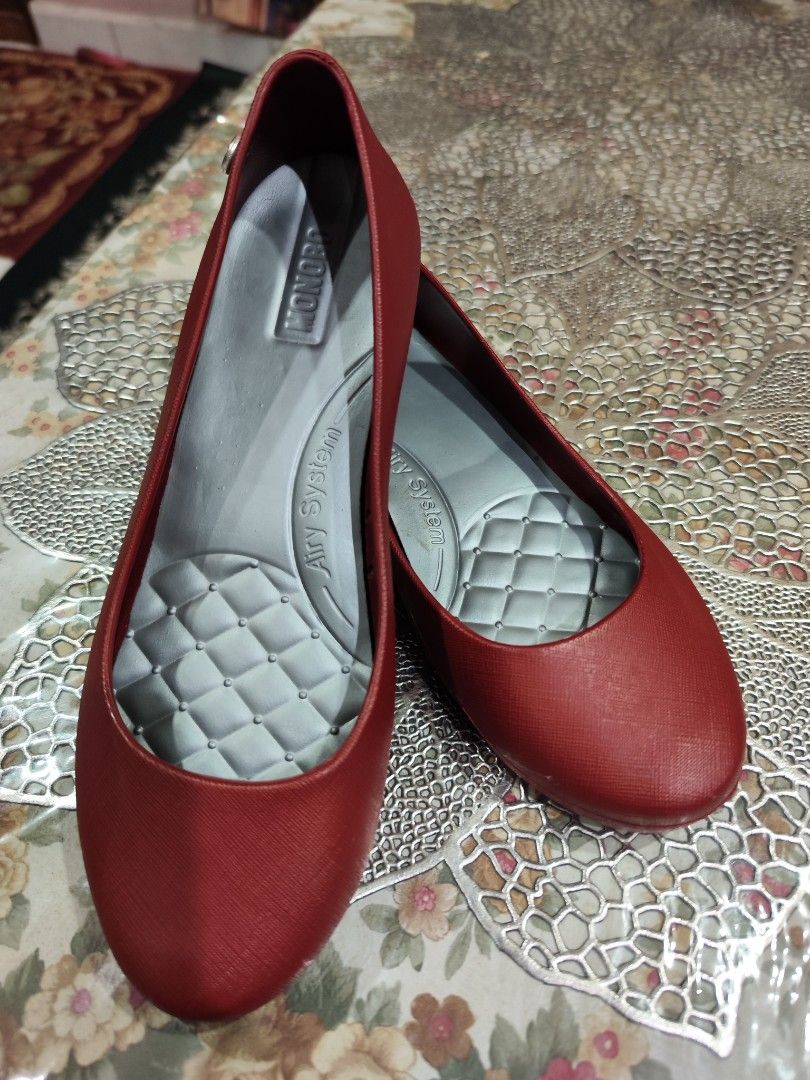 MONOBO Rubber Shoes