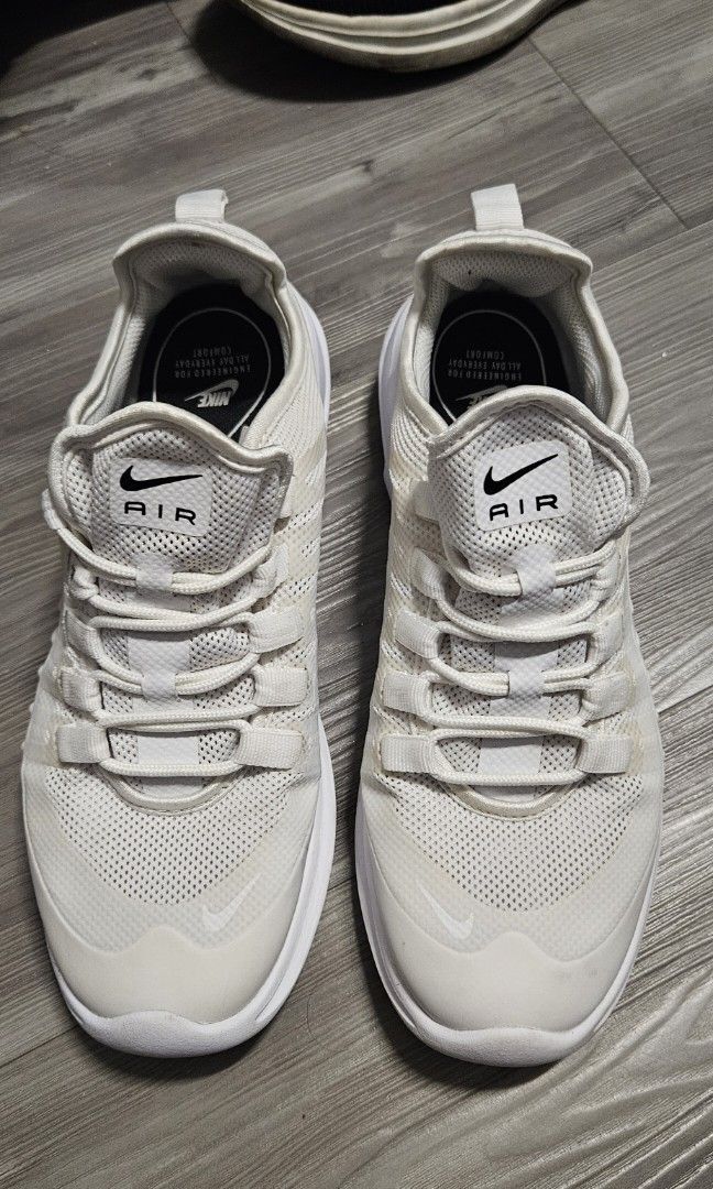Nike air engineered for shop all day everyday comfort