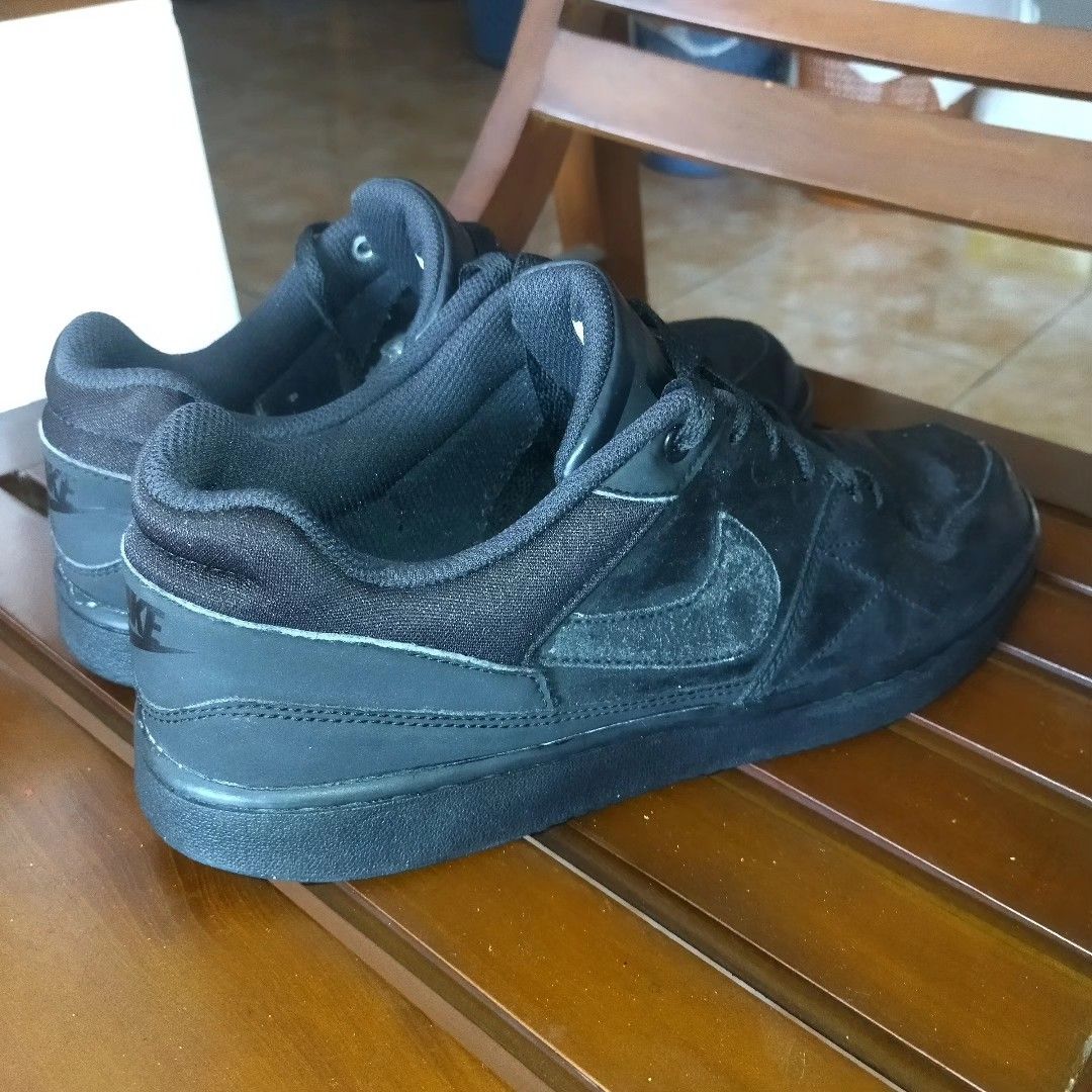 Nike Air Force One AF1 42.5 Full Black Fesyen Pria Sepatu Sneakers di Carousell
