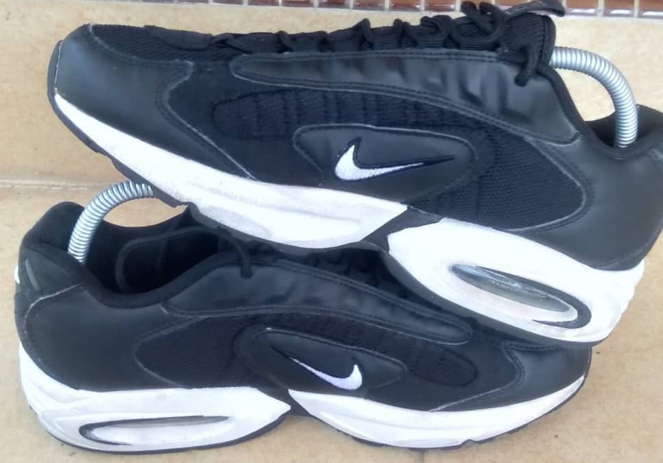 nike air max triax 96 black