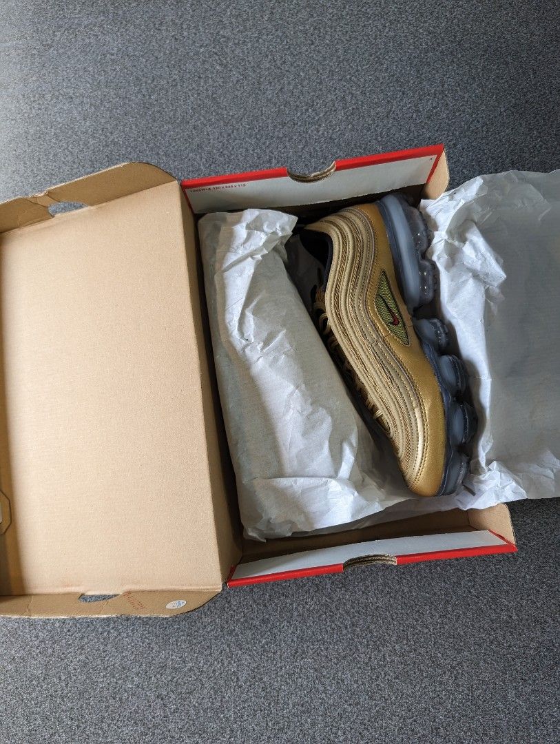 Gold air shop vapormax 97