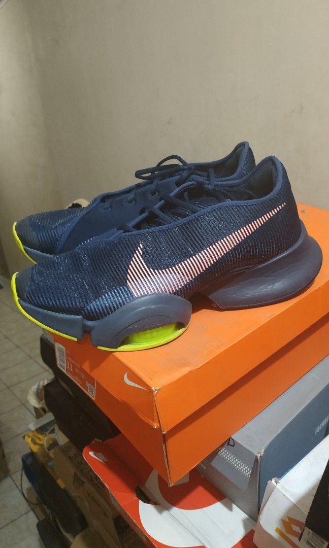 Nike Basketball Shoes (Category: Sneakers) located in Manila. Submitted by queenmauve (Listing ID 1274214524, Image 2). Description: Pre-loved original Nike Basketball shoes. Size US 11.