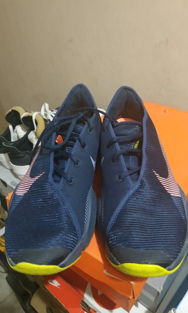 Nike Basketball Shoes (Category: Sneakers) located in Manila. Submitted by queenmauve (Listing ID 1274214524, Image 3). Description: Pre-loved original Nike Basketball shoes. Size US 11.