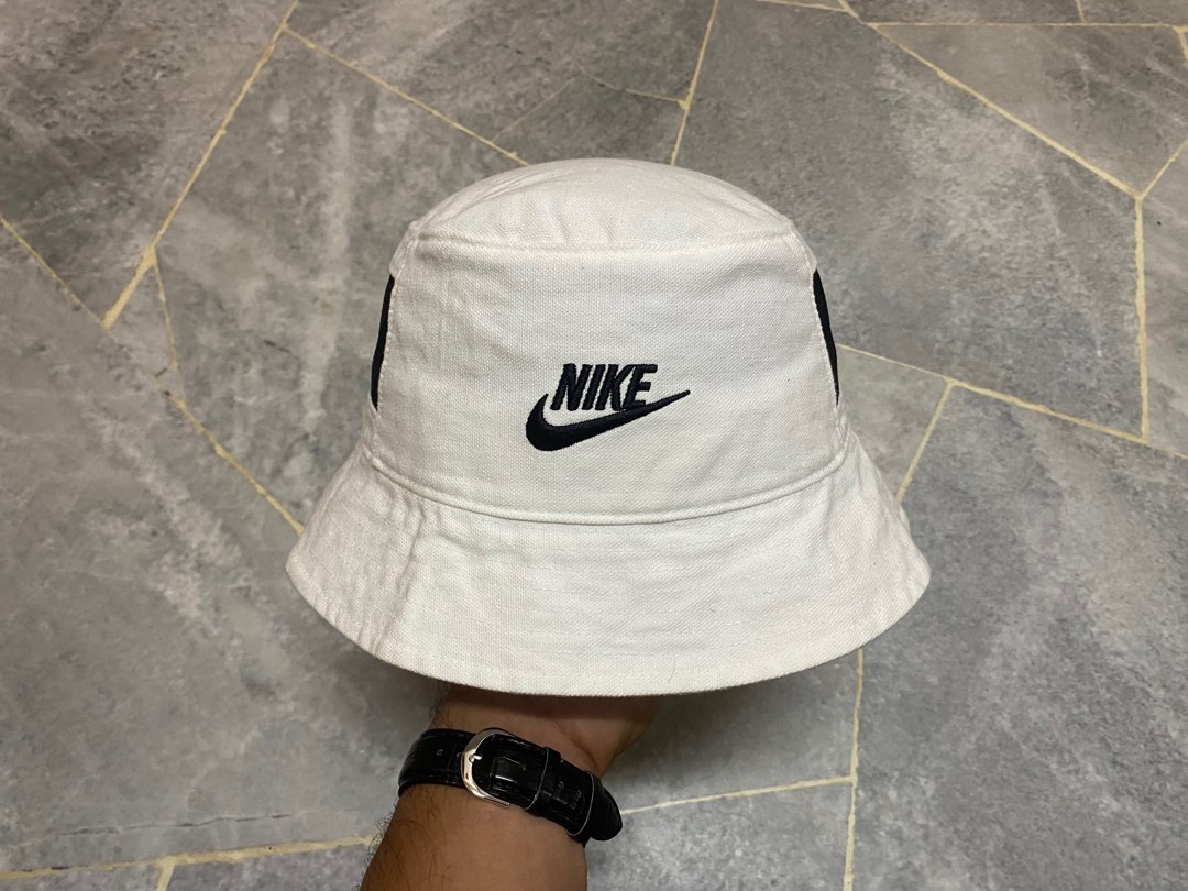 Nike bucket hat sales beige