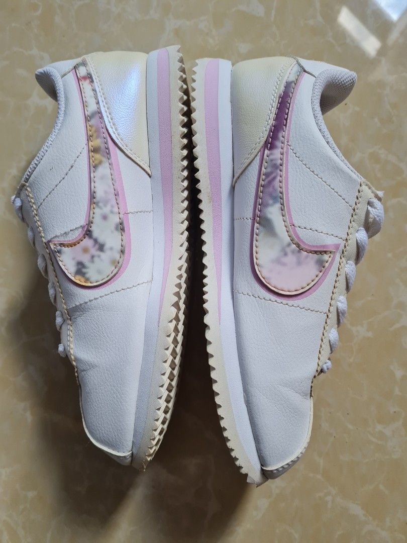 Nike cortez junior white hot sale