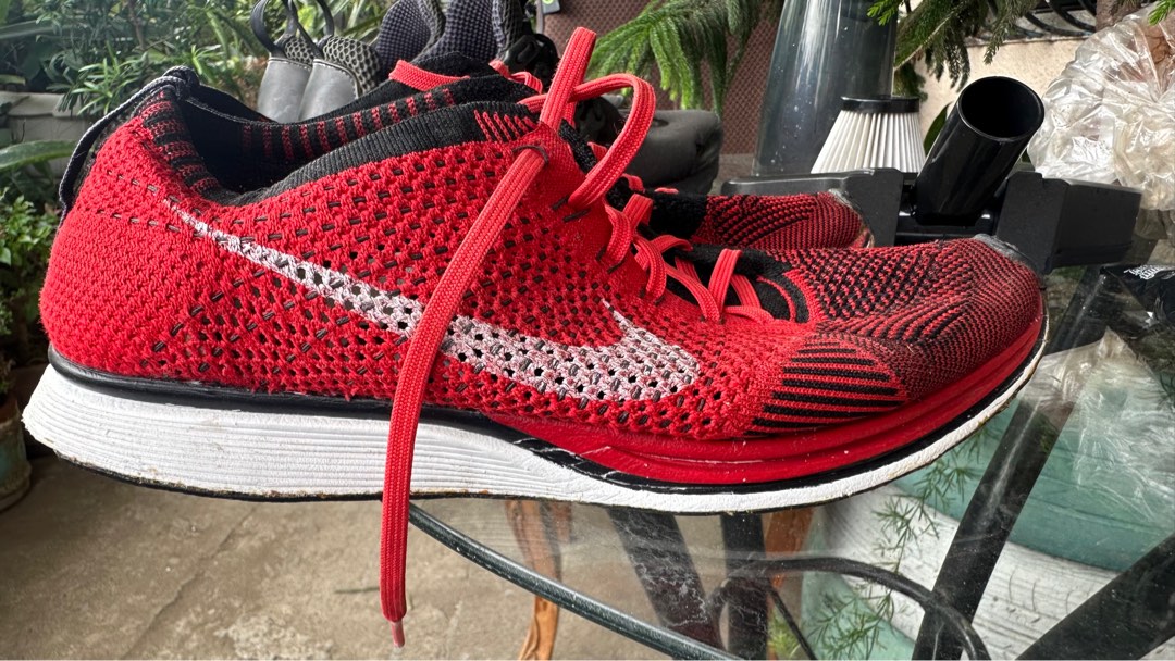 Air presto new arrivals vs flyknit racer