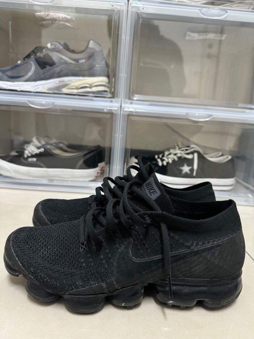Triple black vapormax 1 new arrivals