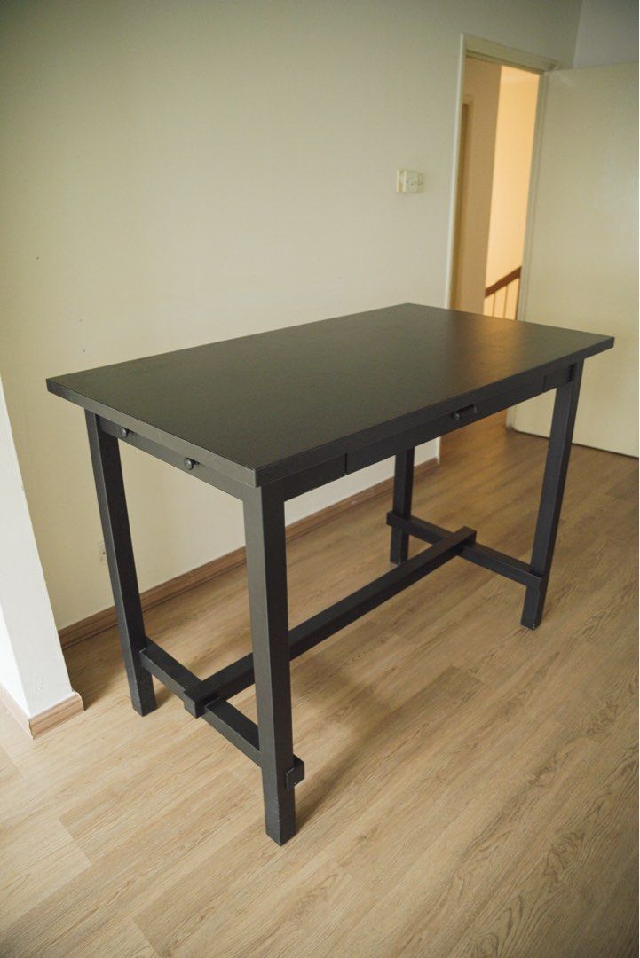 Nordviken bar outlet table