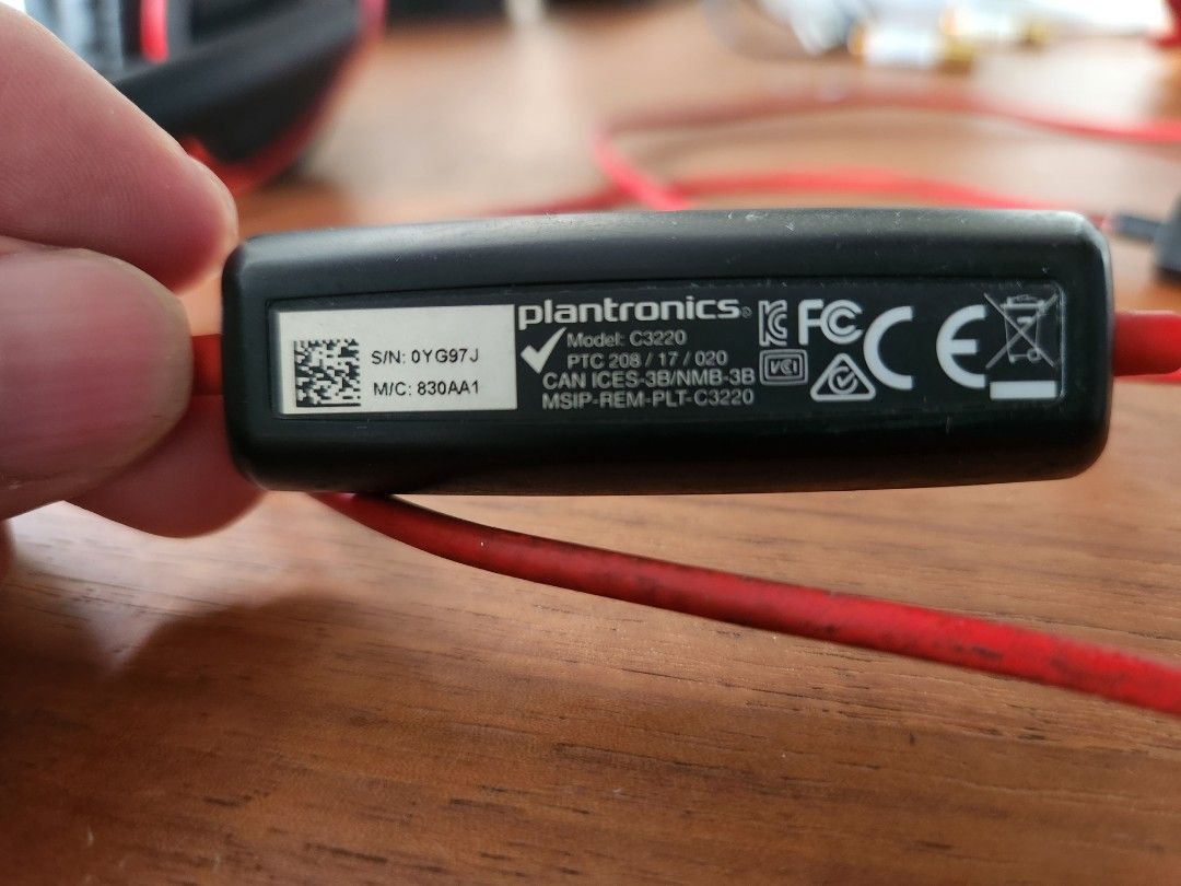 Plantronics Headphones c3220, Audio, Headphones & Headsets on Carousell
