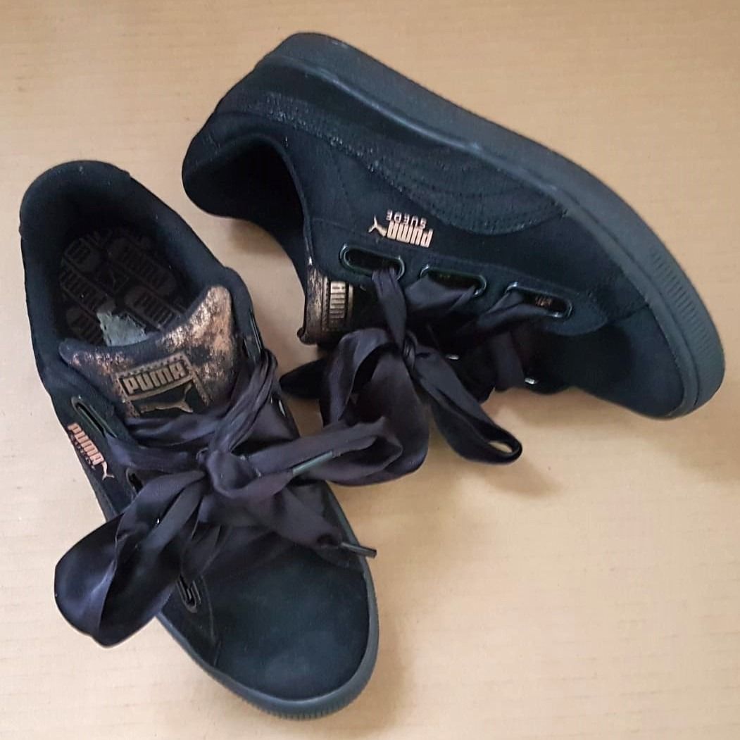 Premium Puma Suede Heart Artica Sneakers US 7.5 UK 5 EUR 38 Original PUMA Designer Footwear Ribbon shoelaces Lightweight Black Work Shoes
