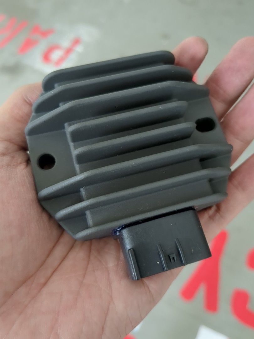 Yamaha r15 v2 battery charger price new arrivals