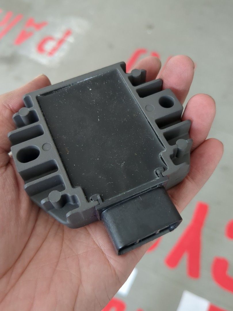 Yamaha r15 v2 battery charger price best sale