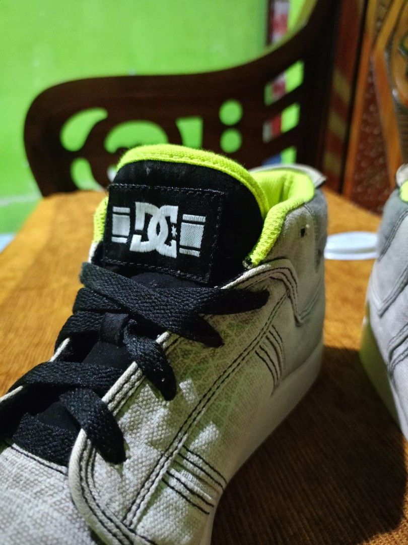 Sepatu cheap dc skateboard