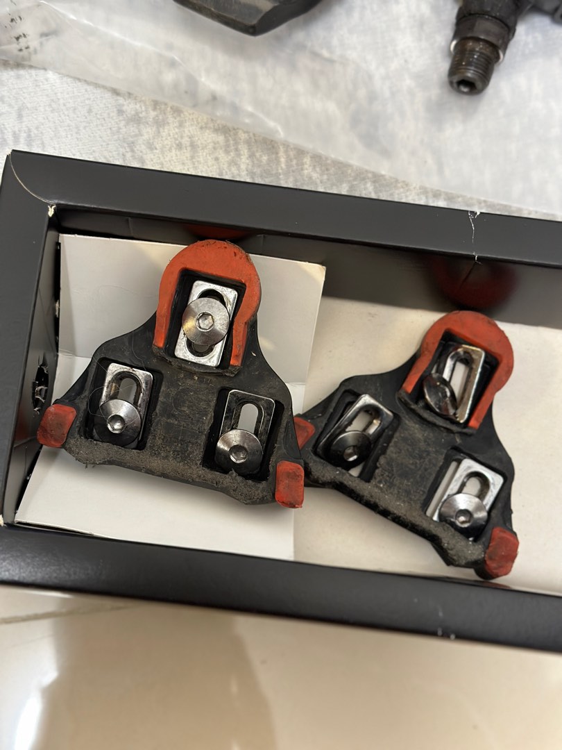 shimano cleats red yellow blue