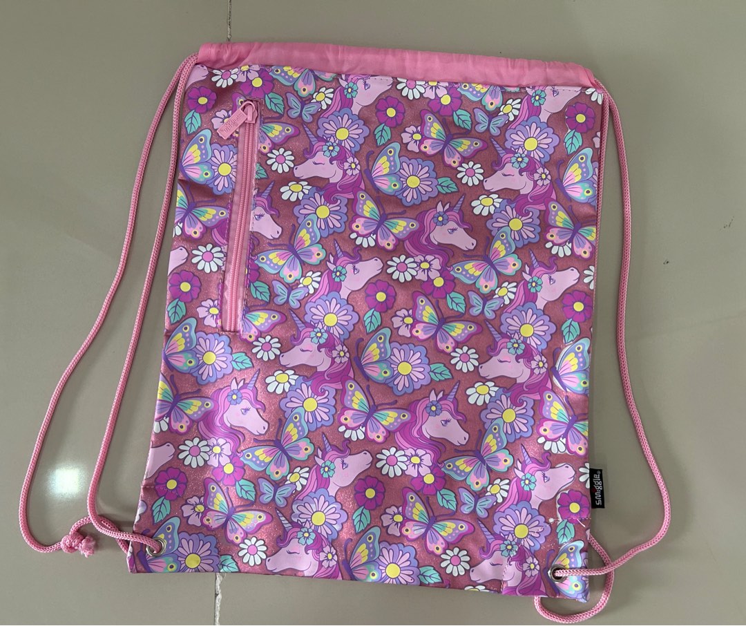 Drawstring bag deals smiggle